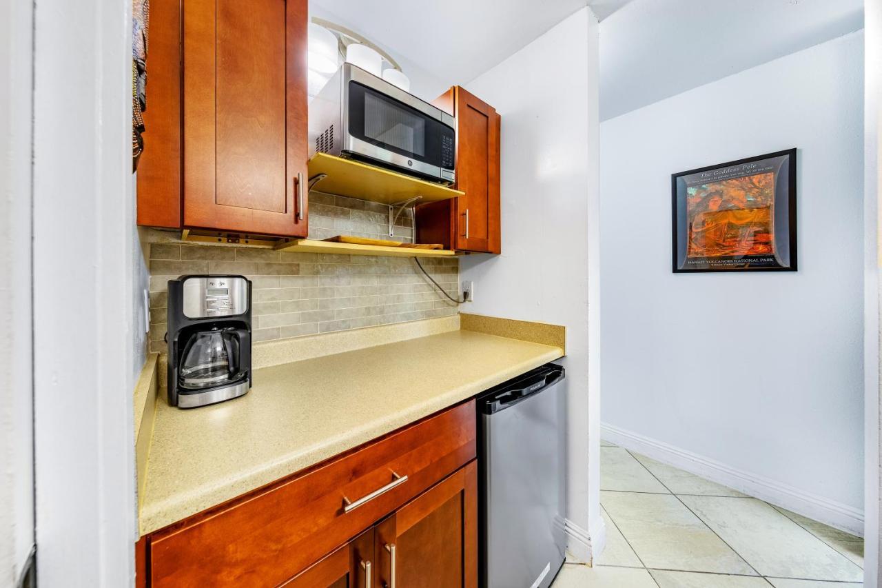 Downtown Hawaiian Paradise Condo With Hot Tub, Pool & Beach - Kona Islander Inn Kailua-Kona Dış mekan fotoğraf